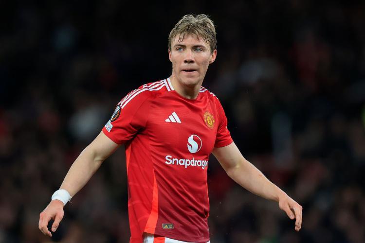 九游体育-记者：霍伊伦将于今日飞往那不勒斯，明天接受体检