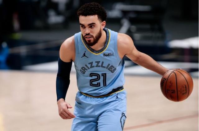 九游体育官网-白菜价补强短板！琼斯加盟或令太阳重返争冠行列