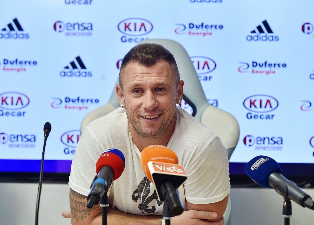 九游体育-卡萨诺:尽管国米最初的选择是小法,但我对新主帅齐沃有信心