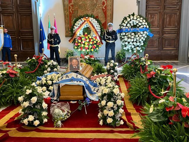 九游体育app-【揭秘】曼奇尼为米哈抬棺,两个男人的伟大友谊